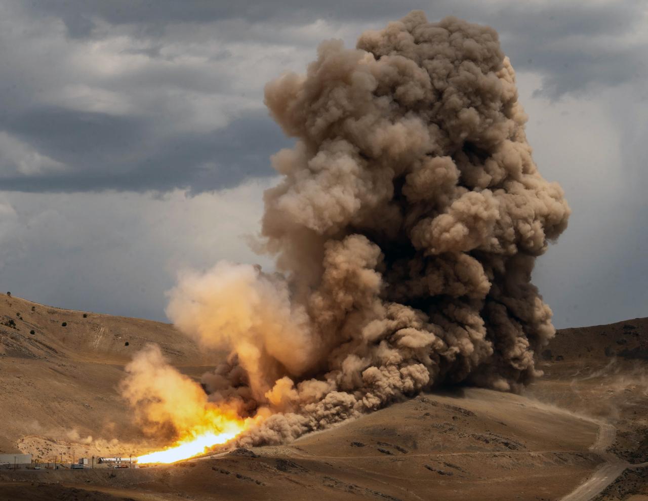 NASA and Northrop Grumman completed a solid rocket booster motor ground test for future flights of the agency’s Space Launch System rocket at Northrop Grumman’s test facility in Promontory, Utah, July 21. The booster motor, called Flight Support Booster-2 (FSB-2), fired for a little over two minutes and produced more than 3.6 million pounds of thrust. Test data will be used to evaluate improvements and new materials in the boosters for missions after Artemis III. When SLS launches the Artemis missions to the Moon, its two five-segment solid rocket boosters produce more than 75% of the initial thrust. The SLS boosters are the largest, most powerful boosters ever built for flight. For more information about SLS, visit nasa.gov/sls